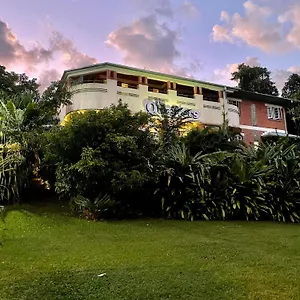 Quarters Babinda